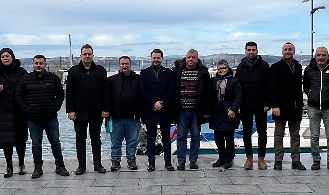 Kunt, denizcilerle bir araya geldi