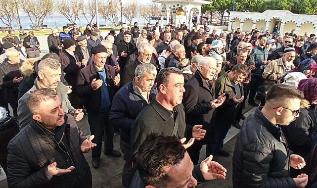 Lapseki'de Umre'ye gidenler uğurlandı