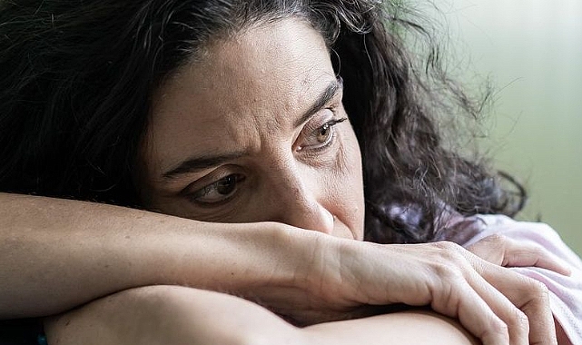 Orta yaş sendromu: Belirtileri, nedenleri ve tedavi yöntemleri