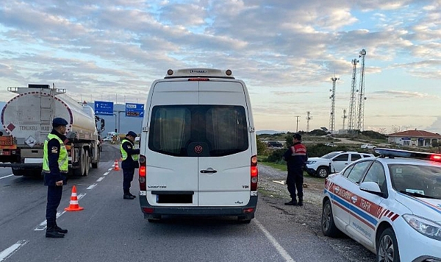 Trafik denetimlerinde 834 bin 222 aracı denetledi