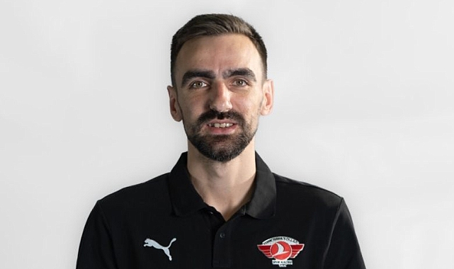 Vatansever kartal oldu