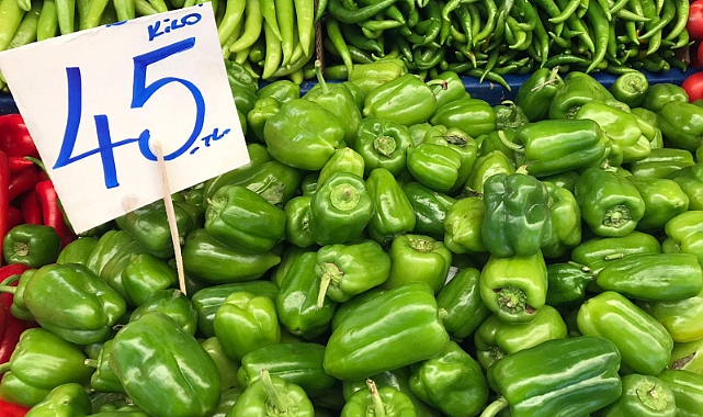 Yemeklerin tadı kaçtı! Biber Cuma Pazarında cep yakıyor