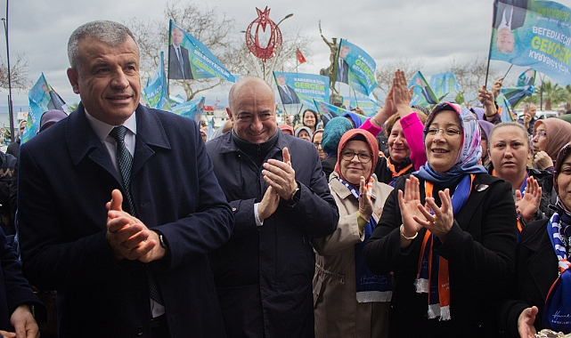 AKP'li Gider, Karabiga'da seçim ofisi açılışına katıldı