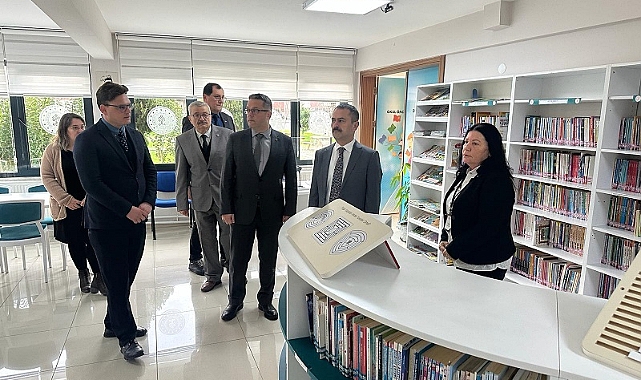 Aktaş, Mehmet Akif Ersoy İl Halk Kütüphanesini ziyaret etti