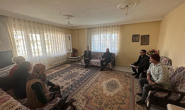 Aktaş’tan depremin yıldönümünde depremzede ailelere anlamlı ziyaret