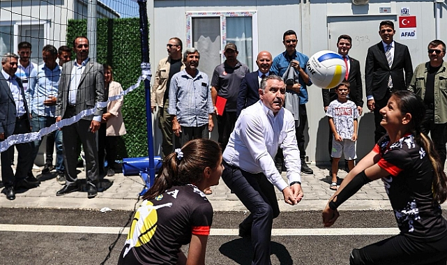 Aşkın Bak, “Gençler ve çocuklar için sporun bir eğlence ile beraber rahatlatıcı ve iyileştirici etkisi var