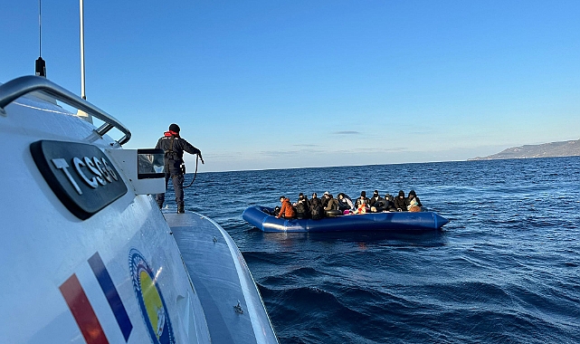 Ayvacık'ta 33 düzensiz göçmen yakalandı