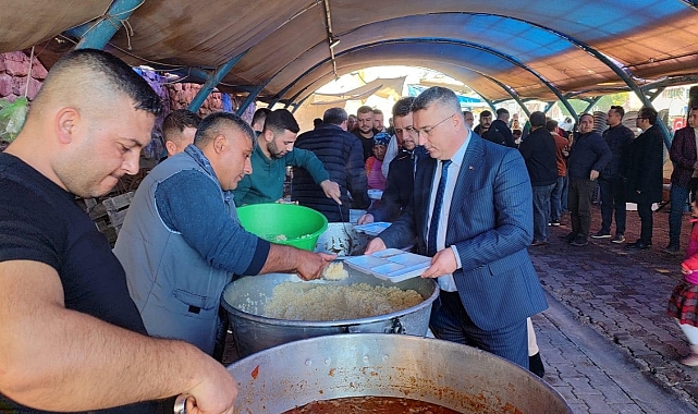 Ayvacık'ta işçilere hayır yemeği