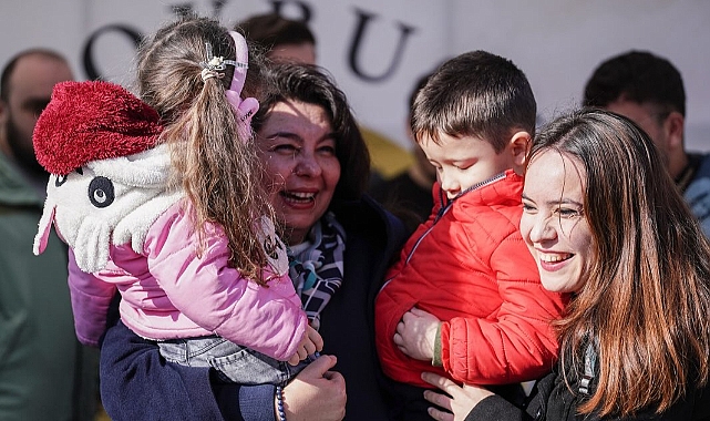 İskenderoğlu'ndan vatandaşlara kahve ikramı
