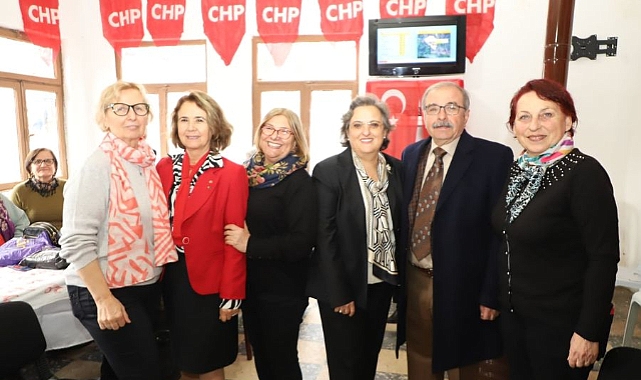 Başkan Özacar, CHP Kadın Kollarını ziyaret etti