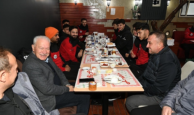 Başkan Yılmaz, Lapseki Spor Kulübü ile kahvaltıda buluştu