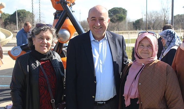 Biga'da AK Parti Kadın Kolları Teşkilatı Toplantısında Bir Araya Geldi