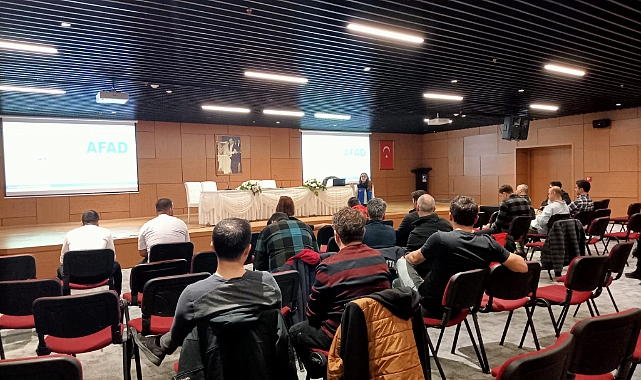 Çanakkale Belediyesi Arama ve Kurtarma Ekibi eğitimlere katıldı
