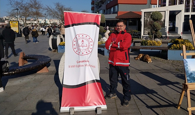 Çanakkale'de AKUB tarafından 6 Şubat depremi fotoğraf sergisi açıldı