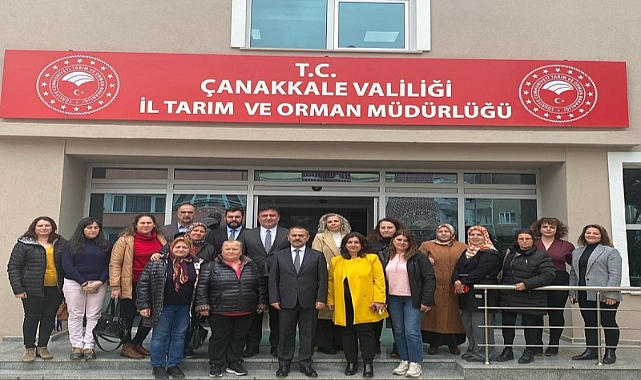 Çanakkale'de kadın çiftçiler süs bitkileri konusunda bilgilendirildi