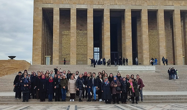 Eceabat Belediyesi Kadınları, Atatürk'ün manevi hatırasına Ankara gezisiyle saygı duydu