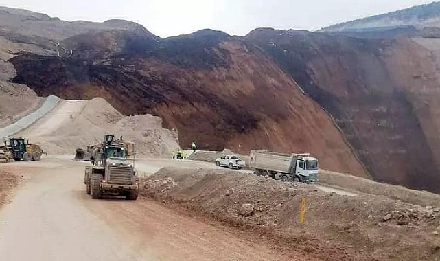 Erzincan'da göçük altında kalan işçiler için arama kurtarma çalışmaları başladı