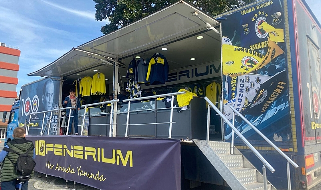 Fenerbahçeli vatandaşlara Fenerium tırı sürprizi