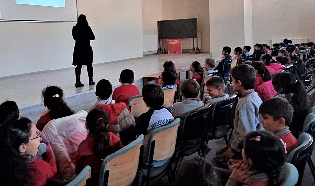 Gelibolu'da öğrencilere ihmal ve istismar konularında seminer verildi