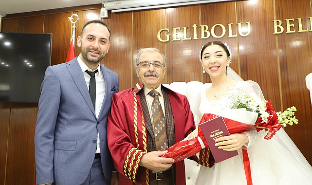 Gelibolu'da Şençakmakcıgil ve Toshpulatova çifti dünya evine girdi