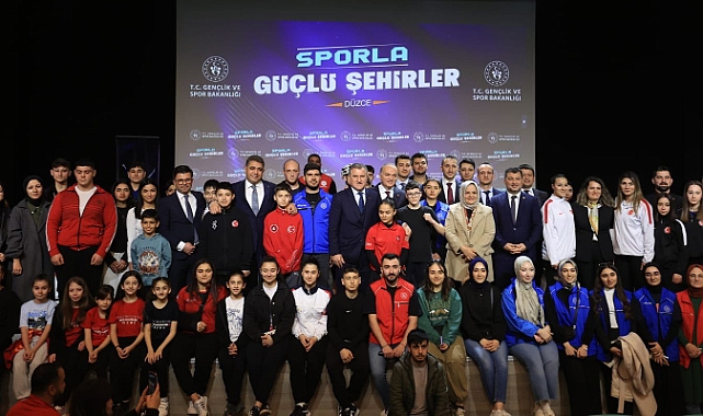 Gençlik ve Spor Bakanı Osman Aşkın Bak: "Gençlerimizin Bilim ve Sporla Büyümesini İstiyoruz"