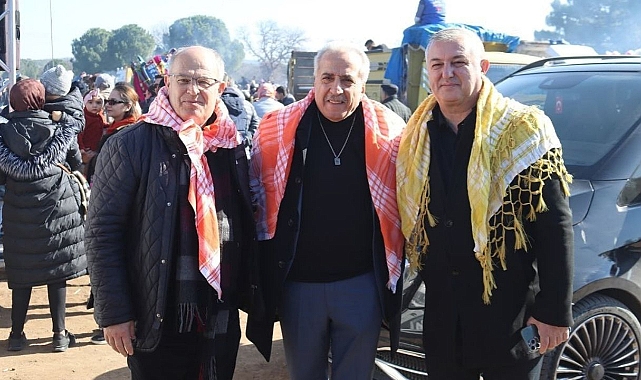 Geyikli'de deve güreşi festivali gerçekleşti