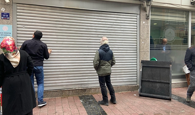 Halk Eğitim Merkezi'nde mahsur kaldılar