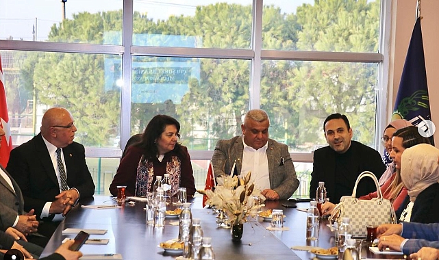 İskenderoğlu, Çanakkale Ticaret Borsası sektör temsilcileri ile görüştü