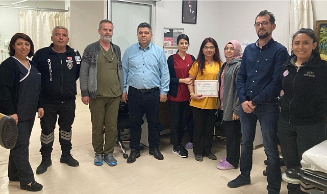 Lapseki'de personeller teşekkür belgesi ile ödüllendirildi