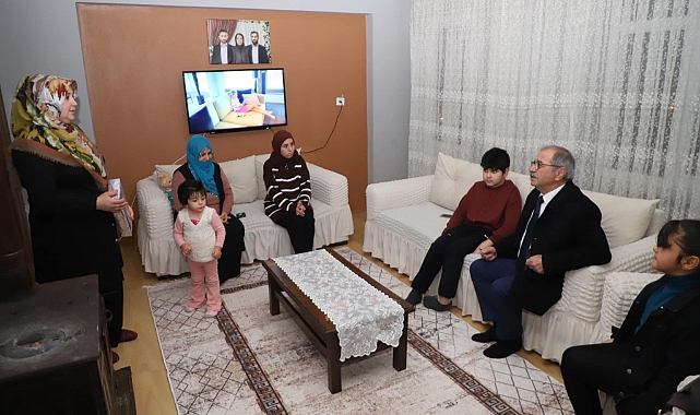 Özacar, aileleri ziyaret etti