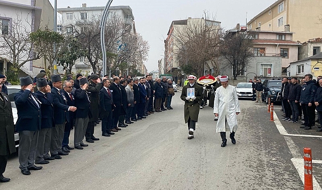 Vali İlhami Aktaş, Kıbrıs Gazisi Kerim Altınışık'ın cenaze törenine katıldı