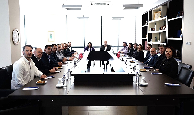 AK Parti Çanakkale belediye başkan adayı ÇTSO yönetim kurulunu ziyaret etti