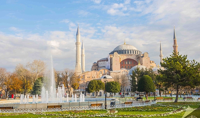 Ayasofya: Tarihin izinde bir anıt