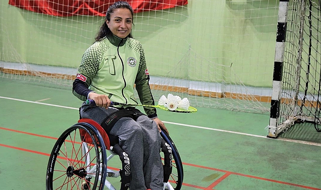Bakan Aşkın Bak'tan Emine Seçkin için tebrik mesajı
