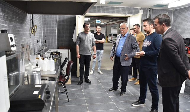 Başkan Gökhan Zemin Laboratuvarı’nı ziyaret etti