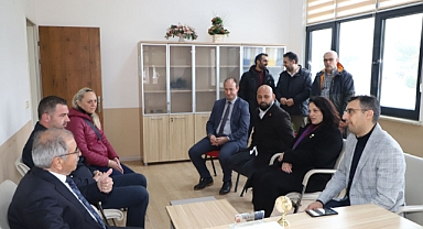 Başkan Özacar'dan Türk Eğitim-Sen ve Eğitim-Sen Gelibolu temsilciliklerine ziyaret
