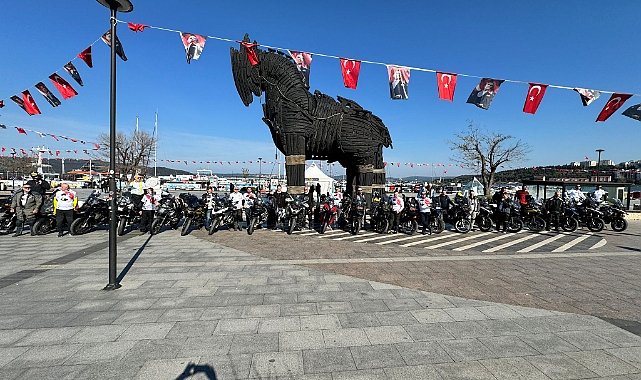 BMW Ride and Fun Kulübü'nden Şehitliğe ziyaret
