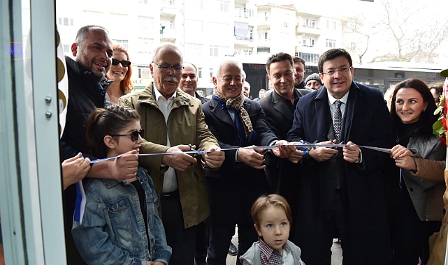 Çanakkale Belediye Başkanı Ülgür Gökhan, Cadde Balık restoranının açılışında