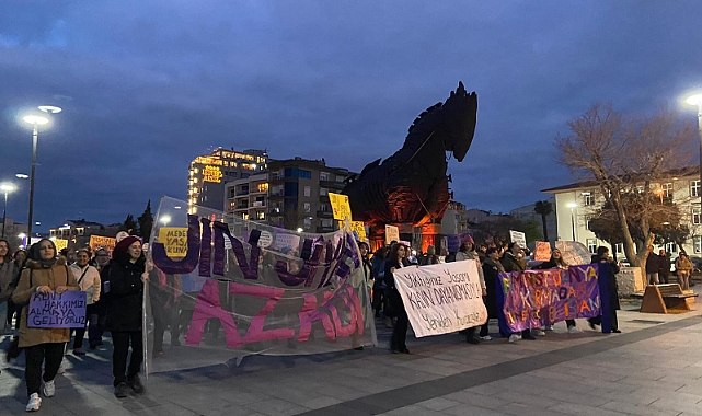 Çanakkale'de kadınlar 8 Mart Gece Yürüyüşü için toplandı!