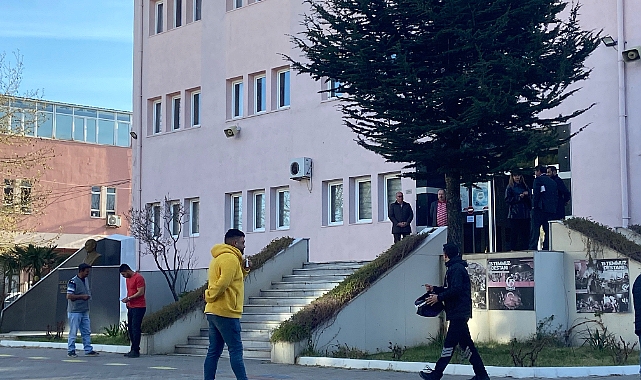 Çanakkale'de oy kullanma işlemi başladı