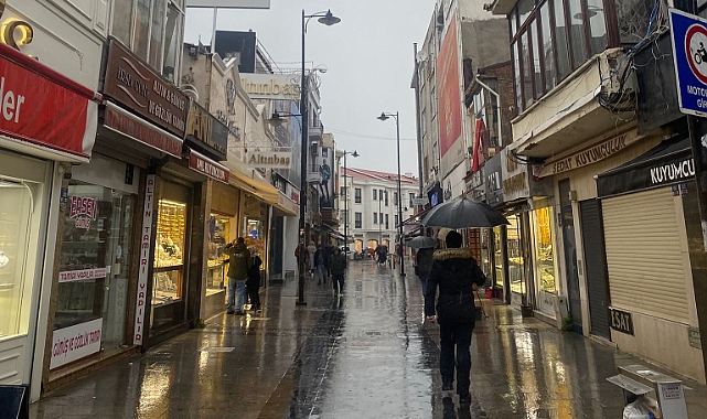Çarşı Caddesi boş kaldı