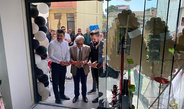 Eceabat'a Zeyrek Balıkçılık ve Av Malzemeleri Mağazası açıldı