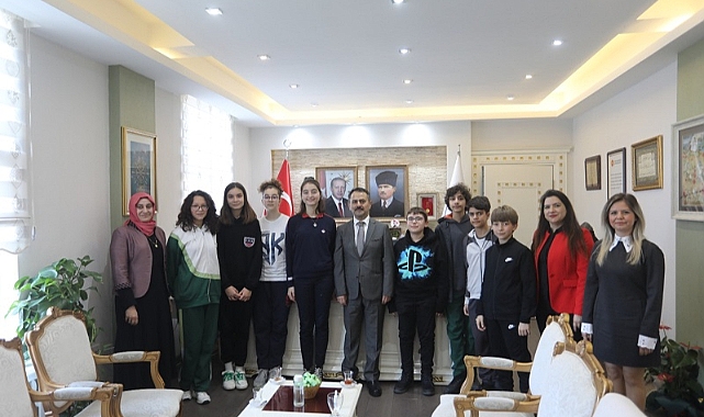 Erasmus+Ka210 Climate Mates Projesi Öğrencileri Vali İlhami Aktaş’ı ziyaret etti
