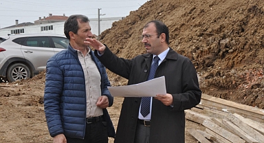 Erdinç Dolu, İdriskoru köyü düğün salonu inşaatında incelemelerde bulundu
