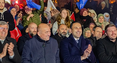Evreşe Mitinginde AK Parti heyeti toplantı gerçekleştirdi