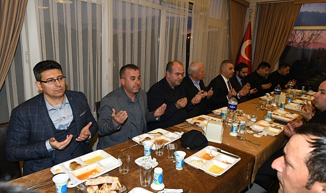 Eyüp Yılmaz, ilçedeki muhtarlarla iftar programında buluştu