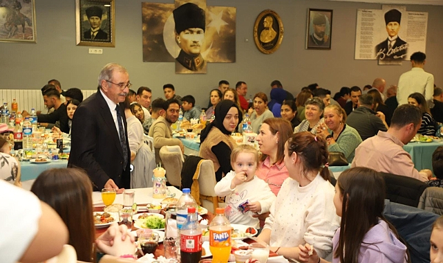 Gelibolu'da iftar yemeği
