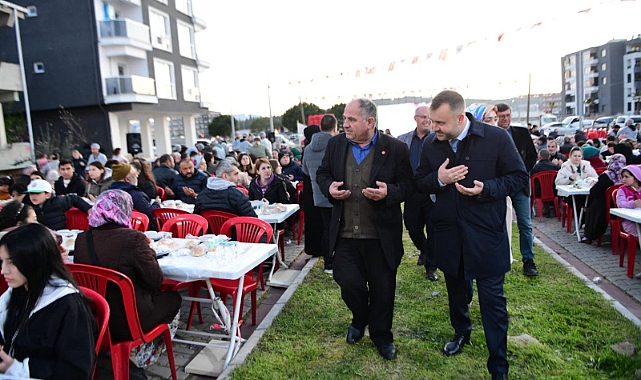 Güray Yüksel, Camikebir mahallesi'nde oruç açtı