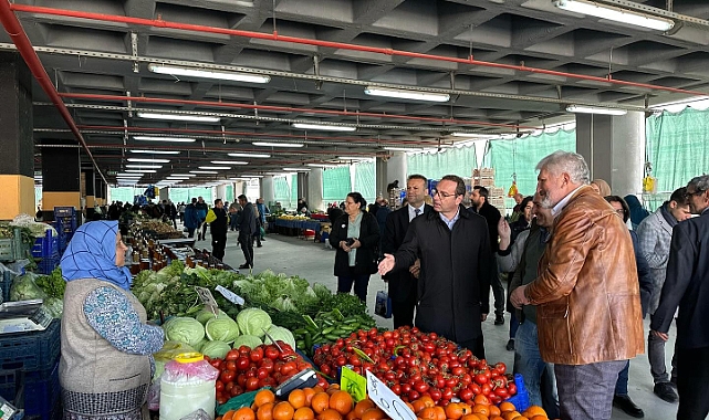 İYİ Parti heyeti Kepez'de esnafla buluştu