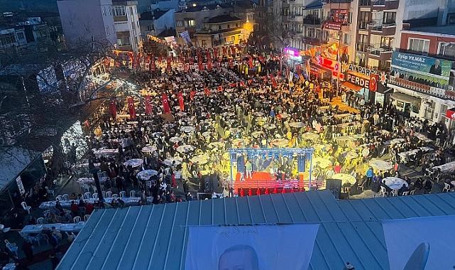 İYİ Parti Lapsekililerle iftarda buluştu